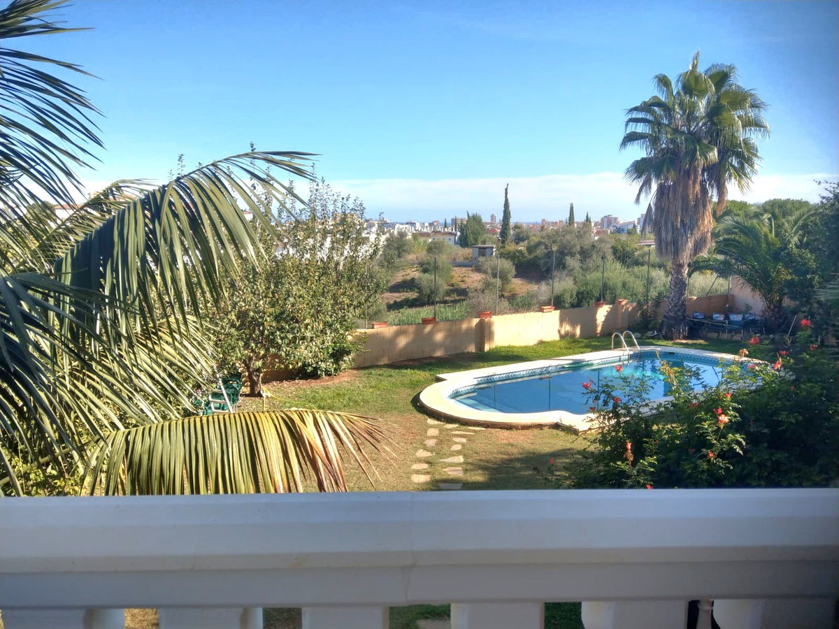 4 Bed Townhouse for sale in Sierrezuela Costa Del Sol, Málaga, Spain