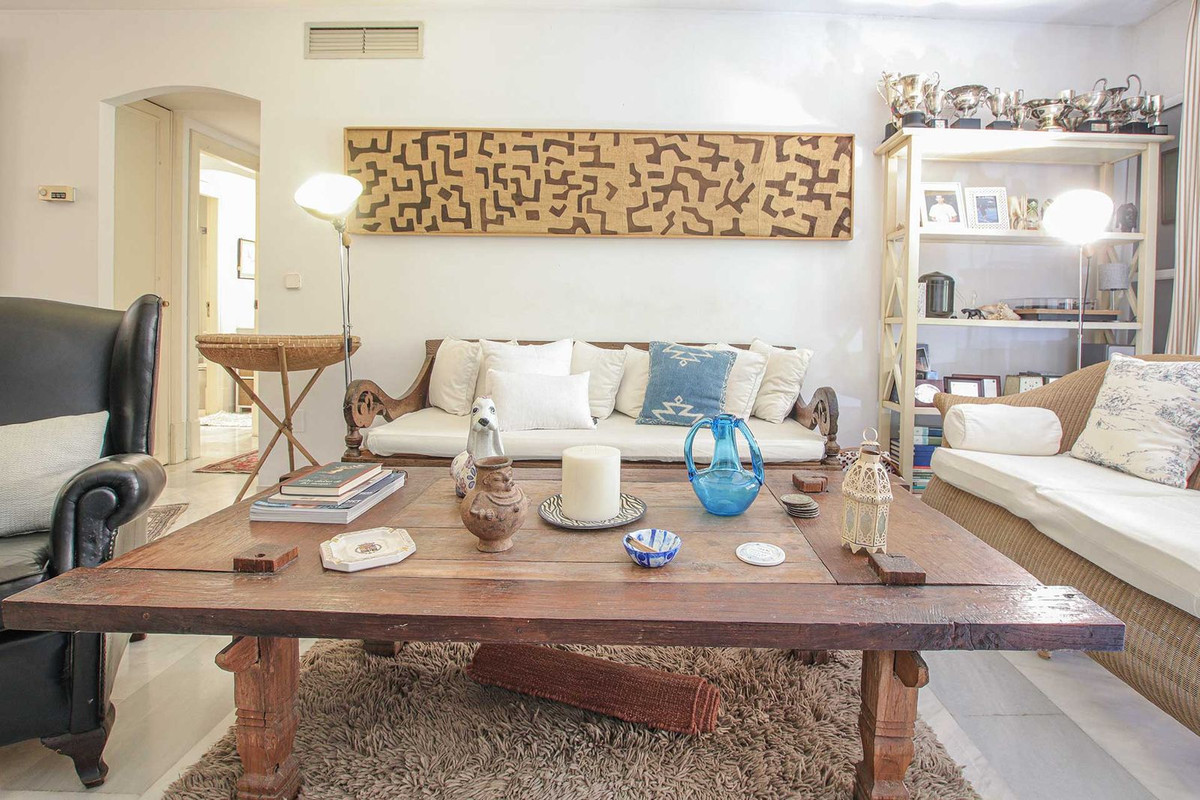 2 Bed Apartment for sale in The Golden Mile Costa Del Sol, Málaga, Spain