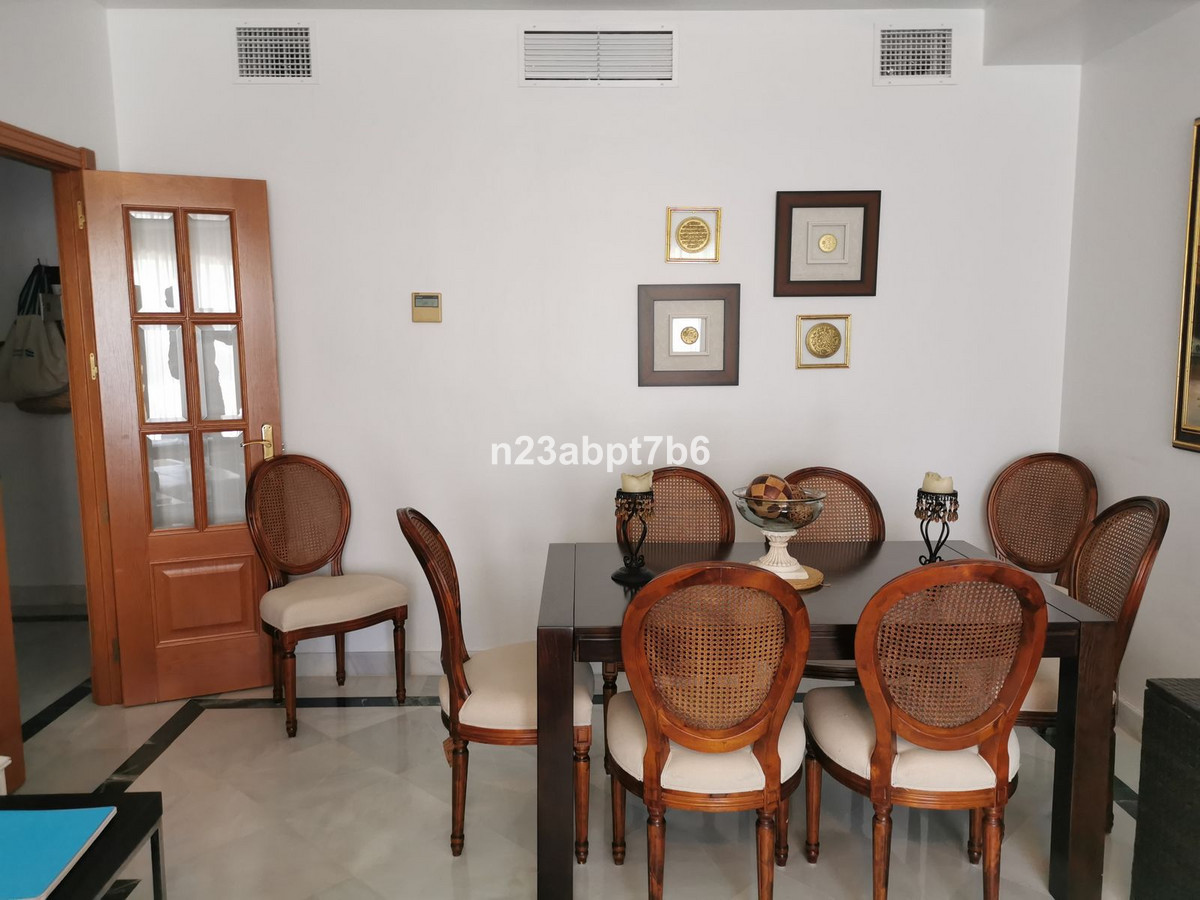 Se vende Apartamento Planta Media de 3 dormitorios en Costa Del Sol, Málaga, España