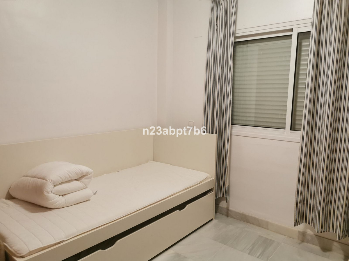 Se vende Apartamento Planta Media de 3 dormitorios en Costa Del Sol, Málaga, España