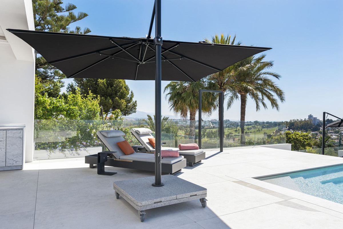 Se vende Villa - Chalet de 6 dormitorios en Costa Del Sol, Málaga, España