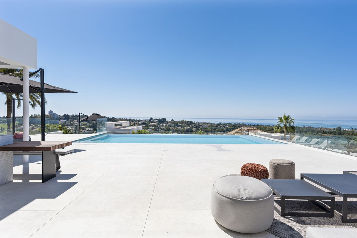 Se vende Villa - Chalet de 6 dormitorios en Costa Del Sol, Málaga, España