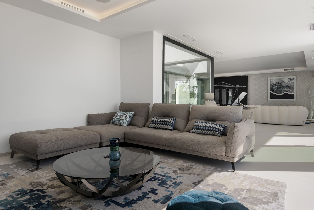 Se vende Villa - Chalet de 6 dormitorios en Costa Del Sol, Málaga, España