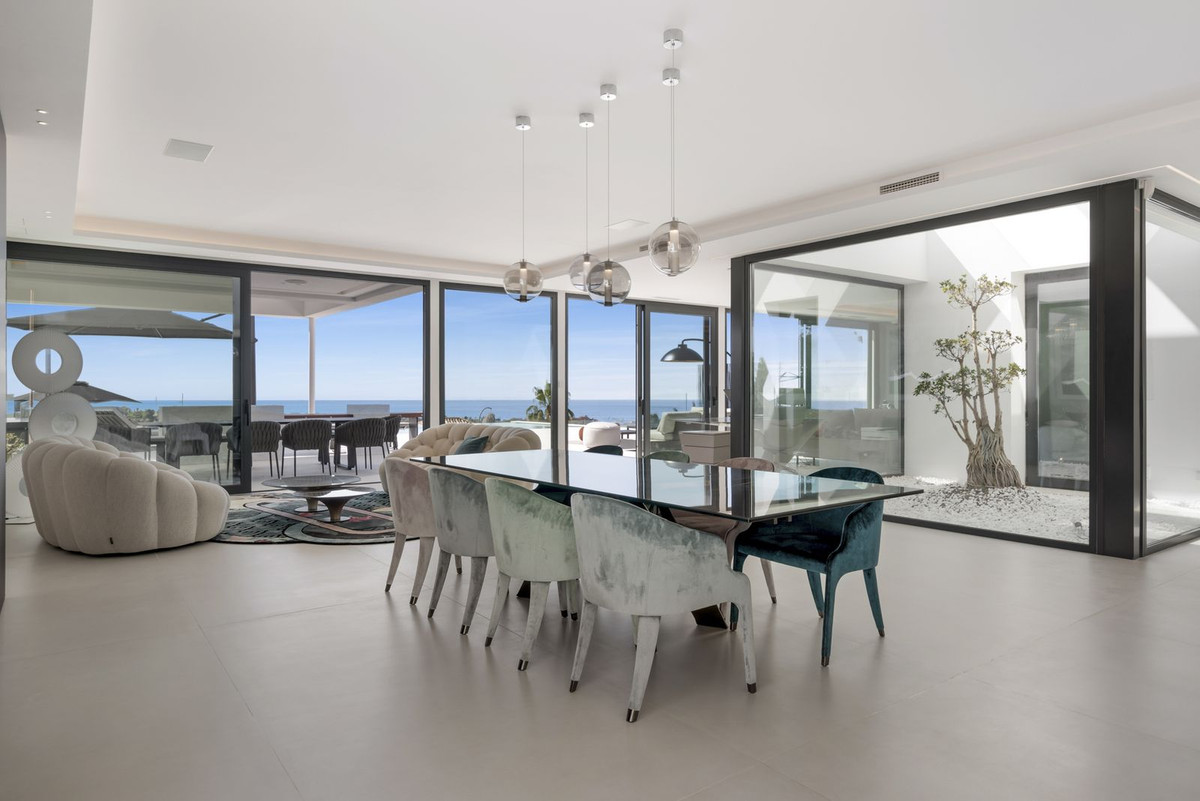 Se vende Villa - Chalet de 6 dormitorios en Costa Del Sol, Málaga, España