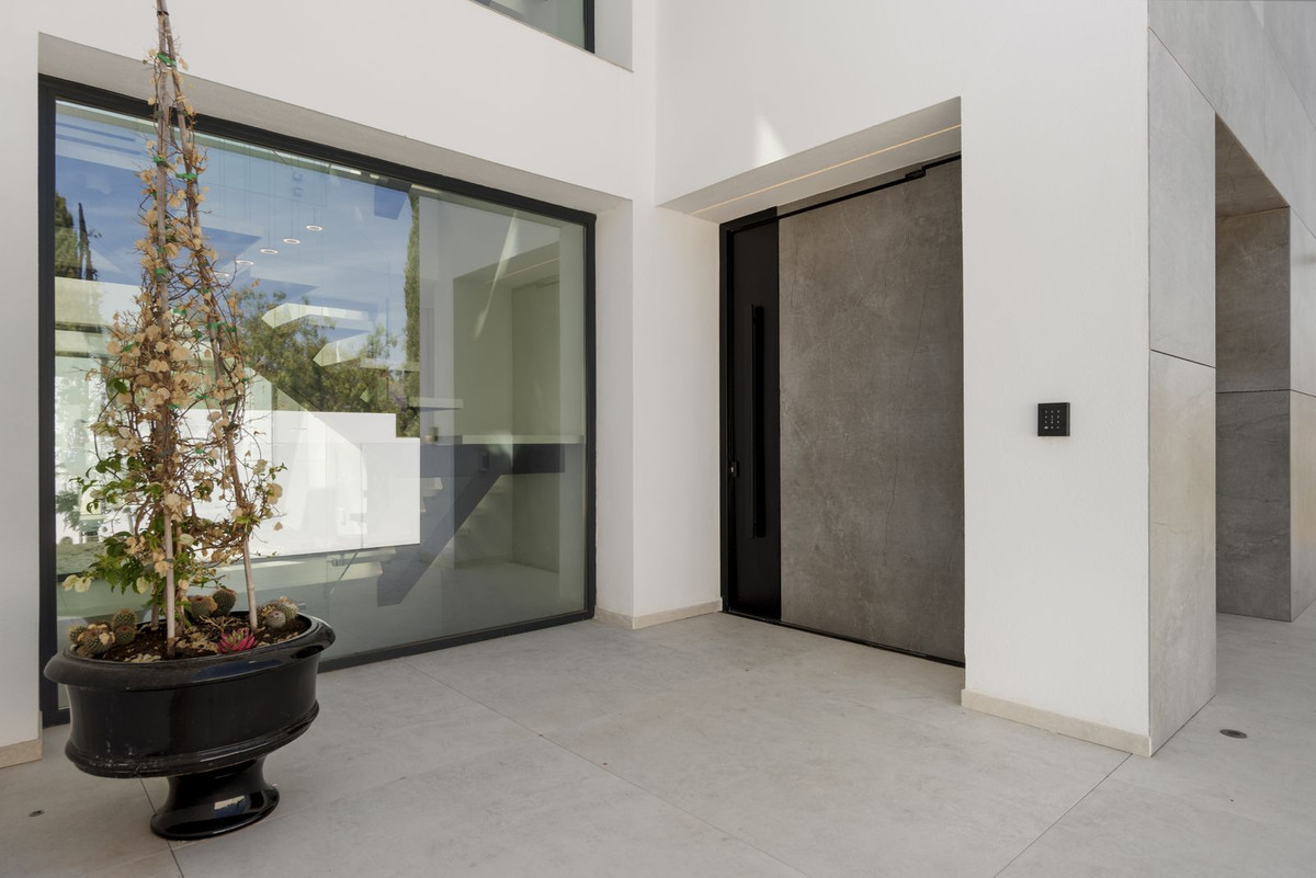 Se vende Villa - Chalet de 6 dormitorios en Costa Del Sol, Málaga, España