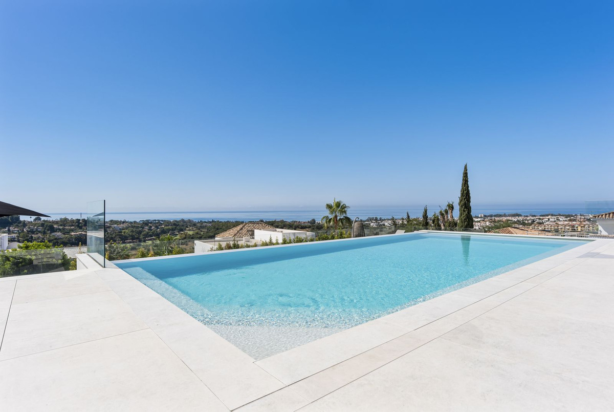Se vende Villa - Chalet de 6 dormitorios en Costa Del Sol, Málaga, España