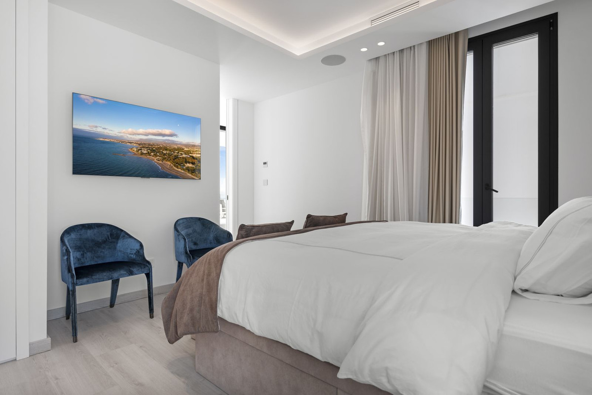 Se vende Villa - Chalet de 6 dormitorios en Costa Del Sol, Málaga, España
