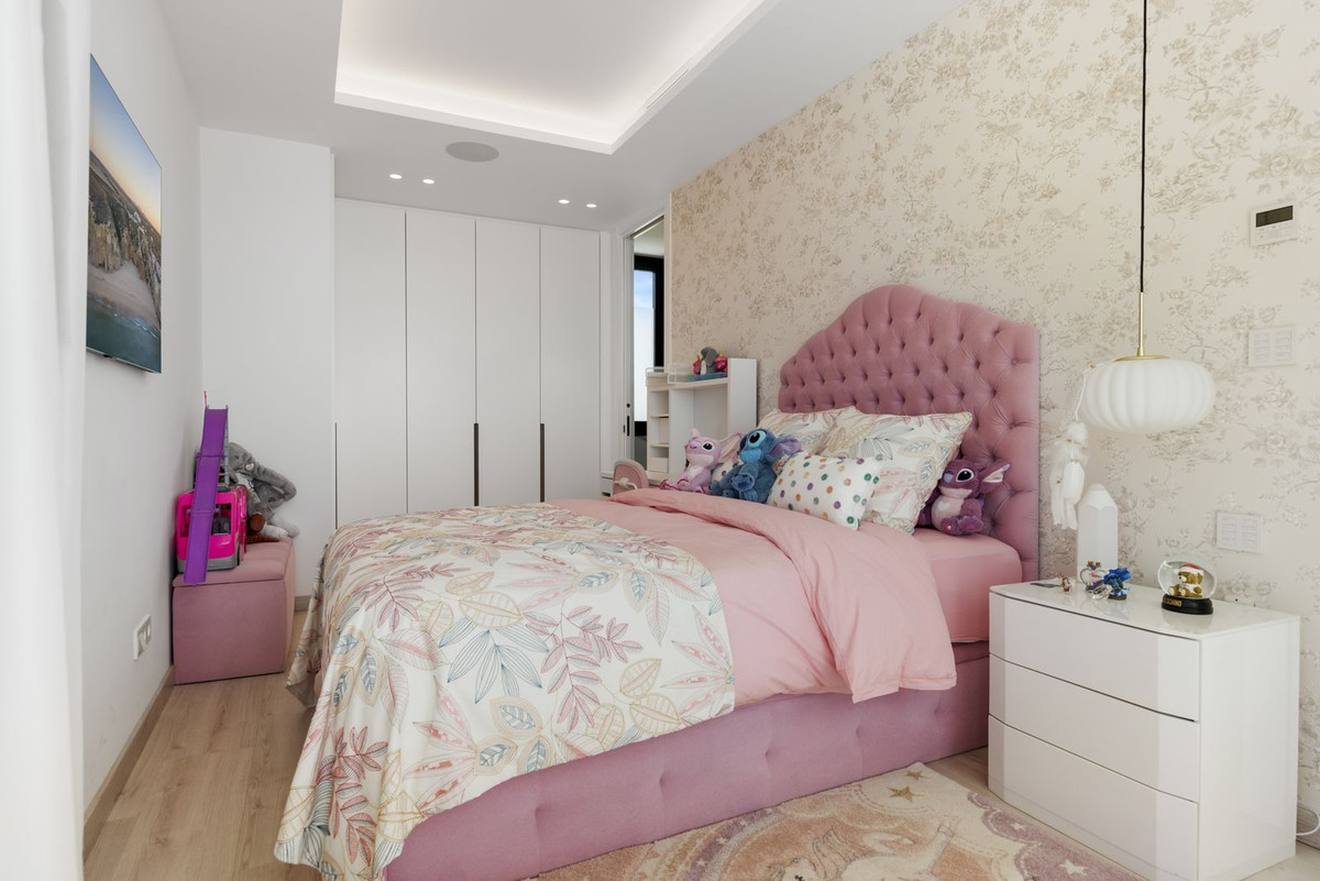 Se vende Villa - Chalet de 6 dormitorios en Costa Del Sol, Málaga, España