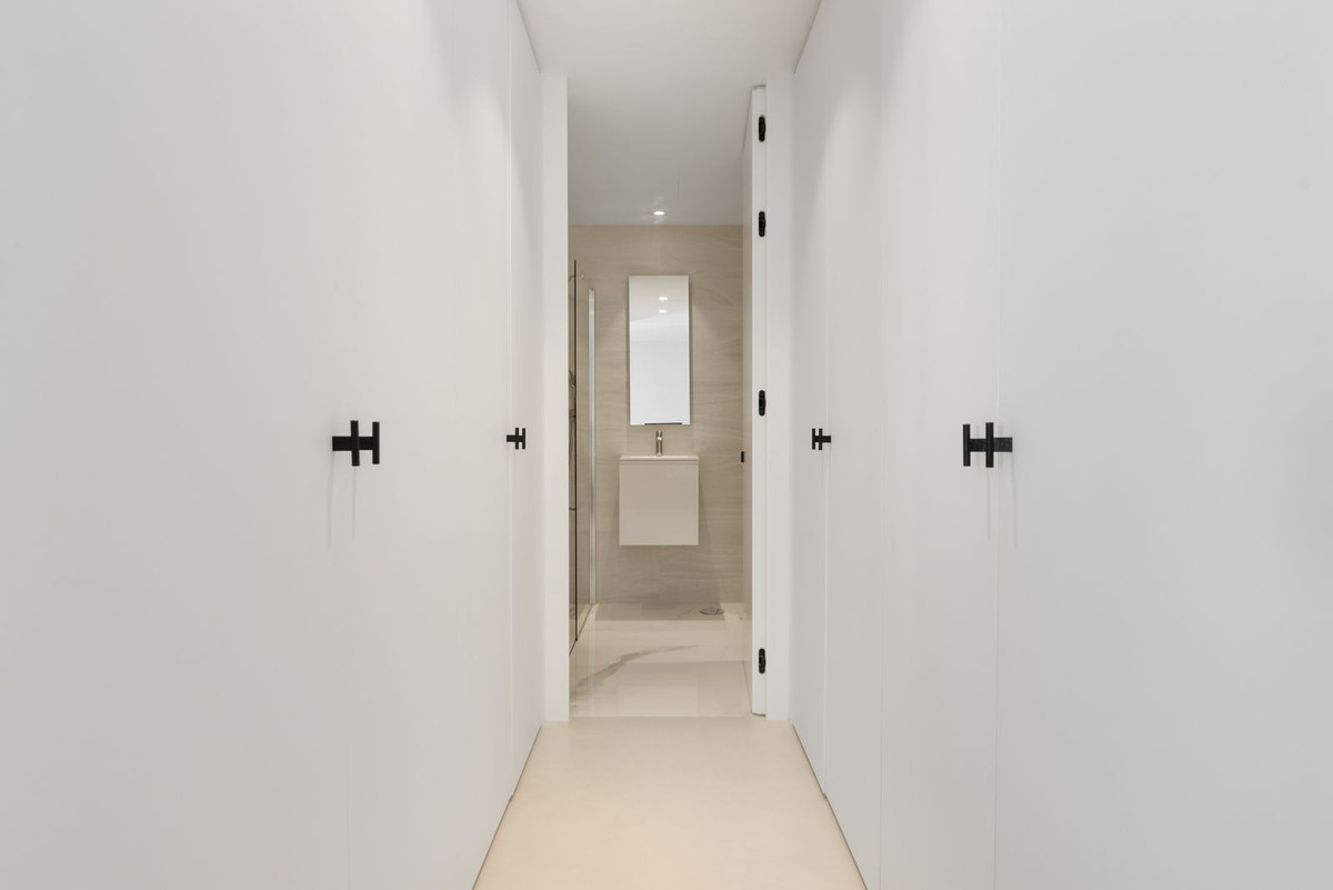 Se vende Villa - Chalet de 6 dormitorios en Costa Del Sol, Málaga, España