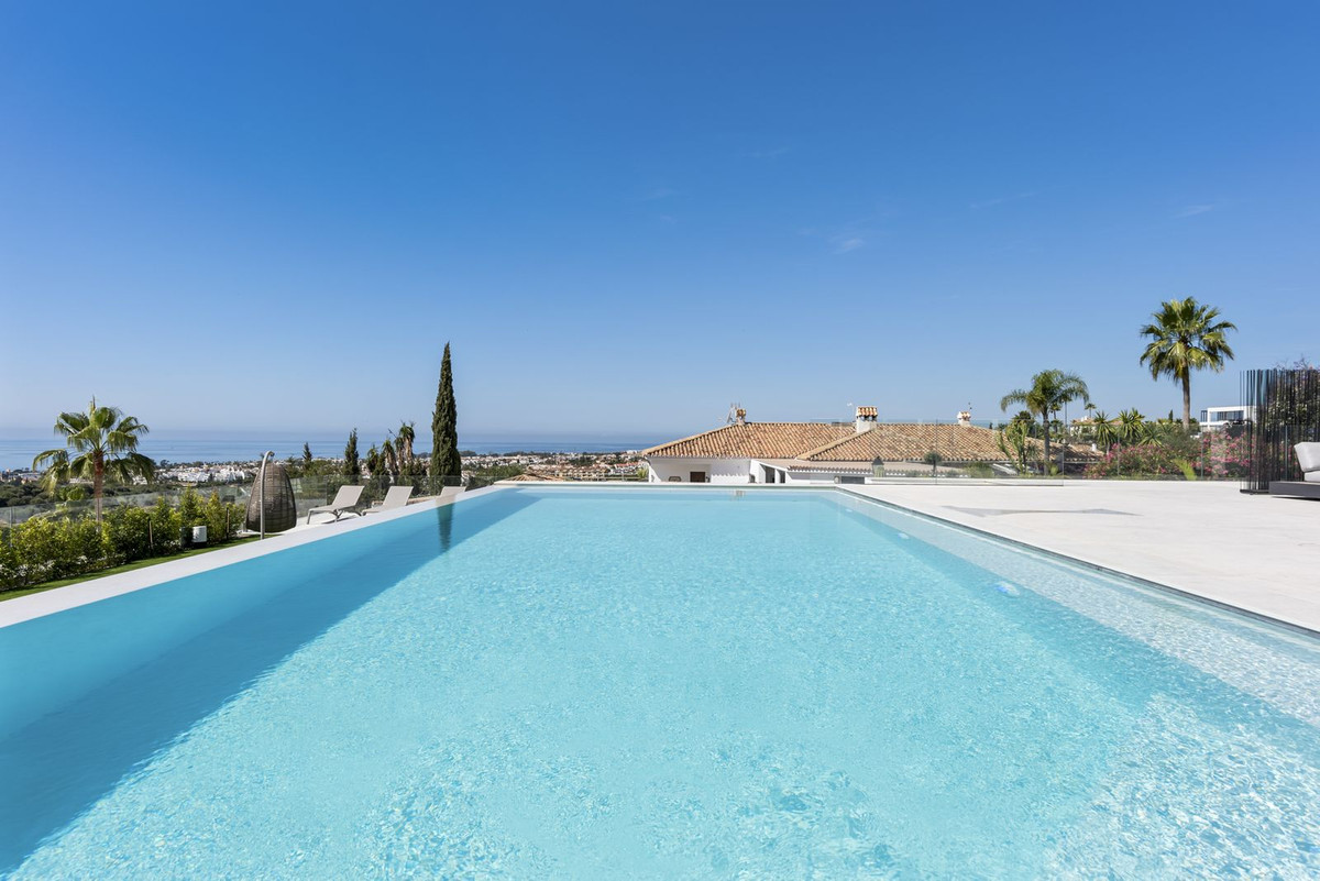 Se vende Villa - Chalet de 6 dormitorios en Costa Del Sol, Málaga, España