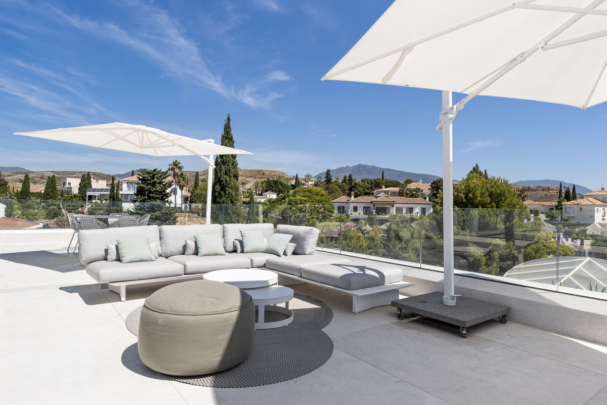 Se vende Villa - Chalet de 6 dormitorios en Costa Del Sol, Málaga, España