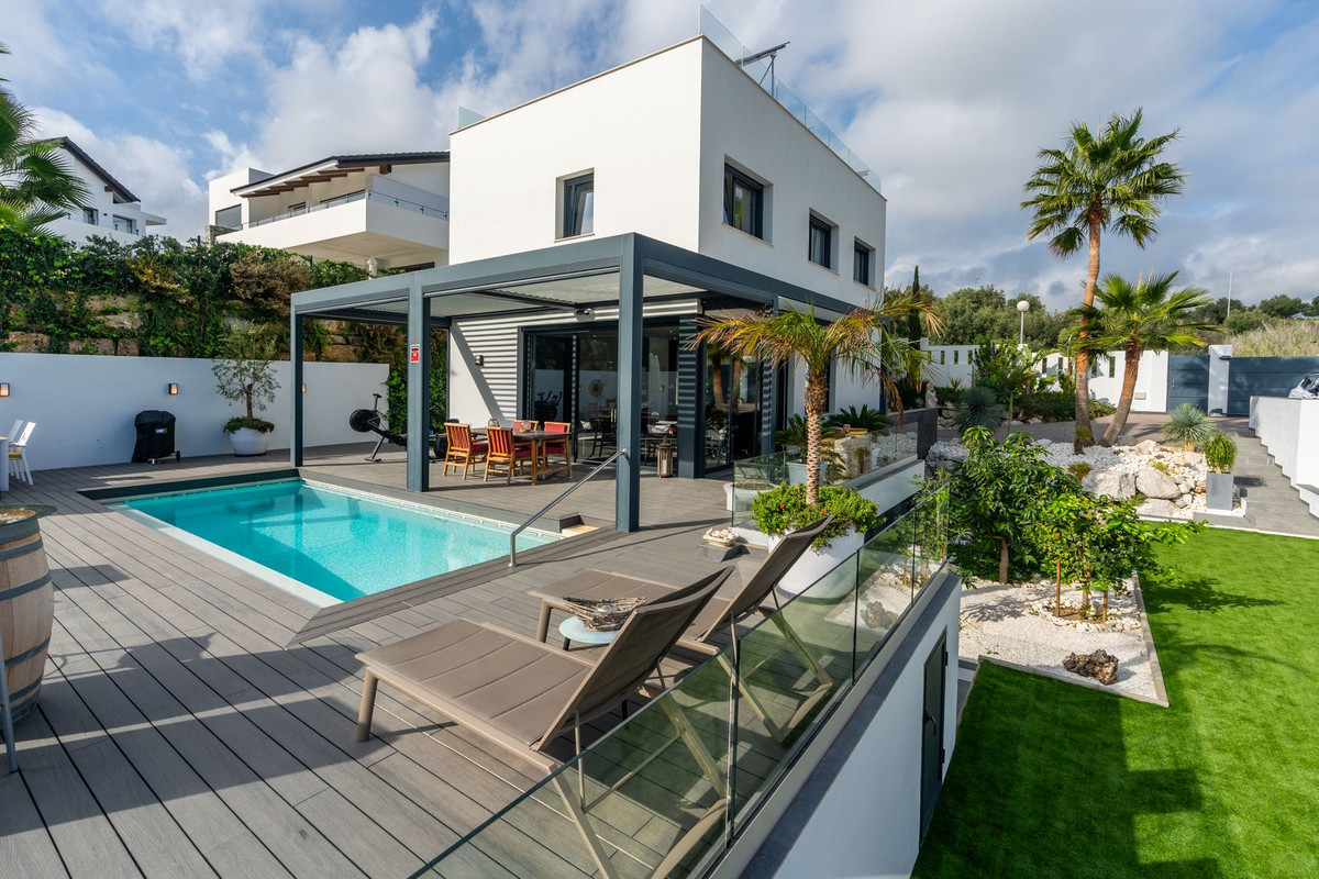 Se vende Villa - Chalet de 3 dormitorios en Costa Del Sol, Málaga, España