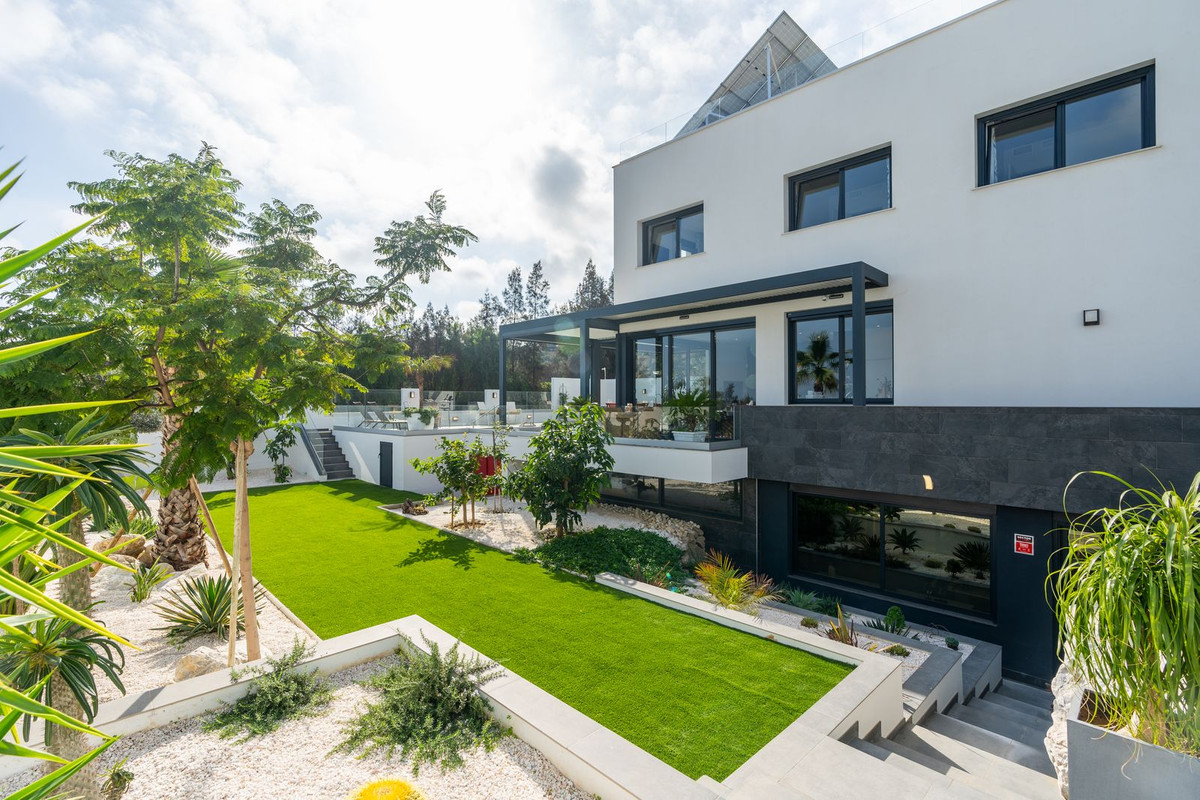 Se vende Villa - Chalet de 3 dormitorios en Costa Del Sol, Málaga, España