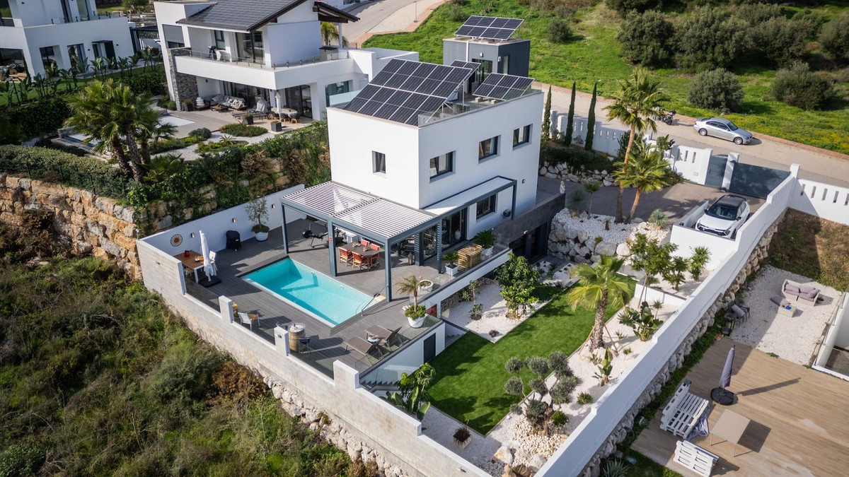 Se vende Villa - Chalet de 3 dormitorios en Costa Del Sol, Málaga, España