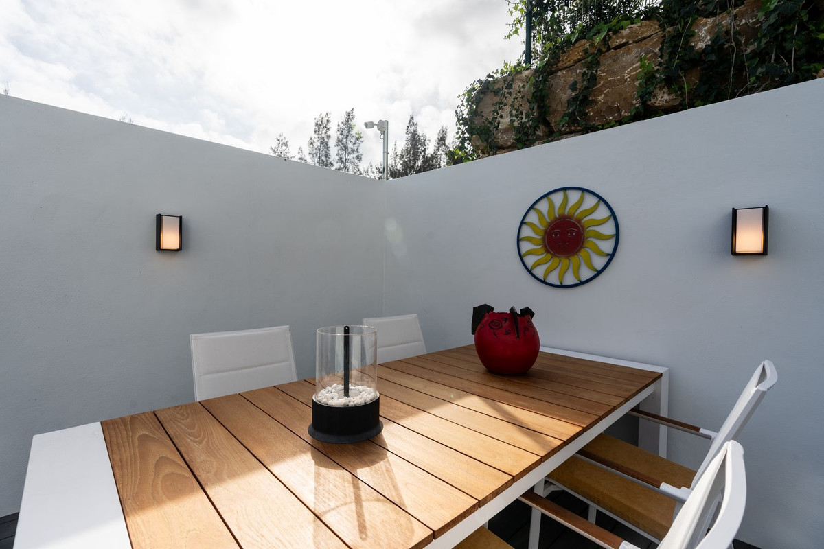 Se vende Villa - Chalet de 3 dormitorios en Costa Del Sol, Málaga, España