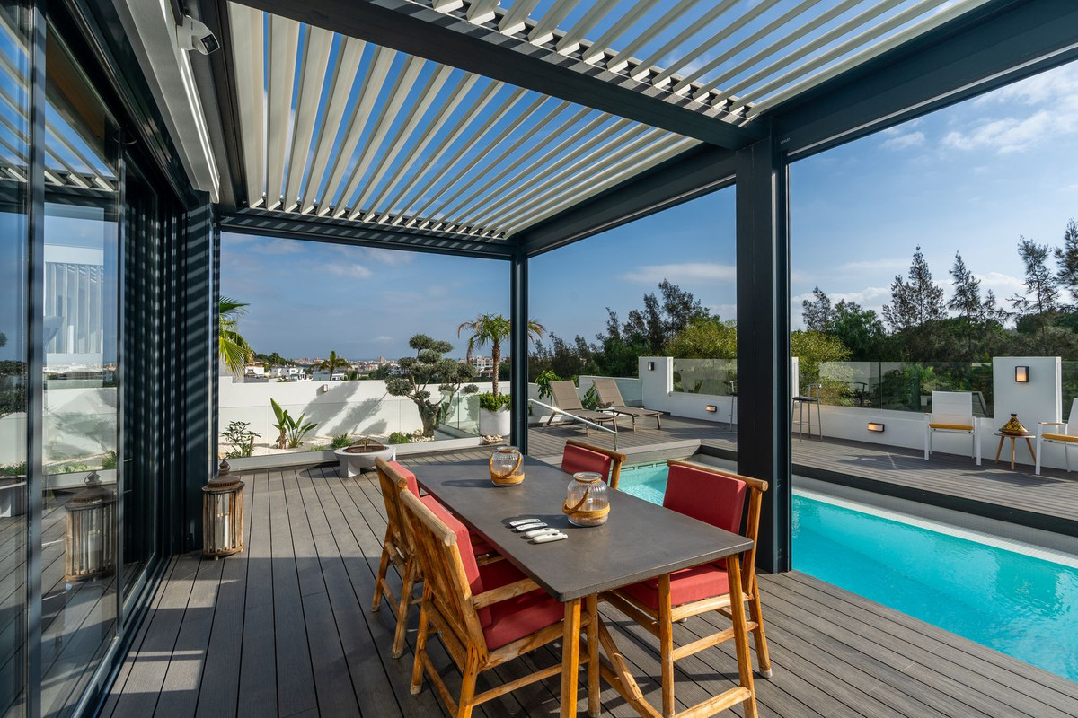 Se vende Villa - Chalet de 3 dormitorios en Costa Del Sol, Málaga, España
