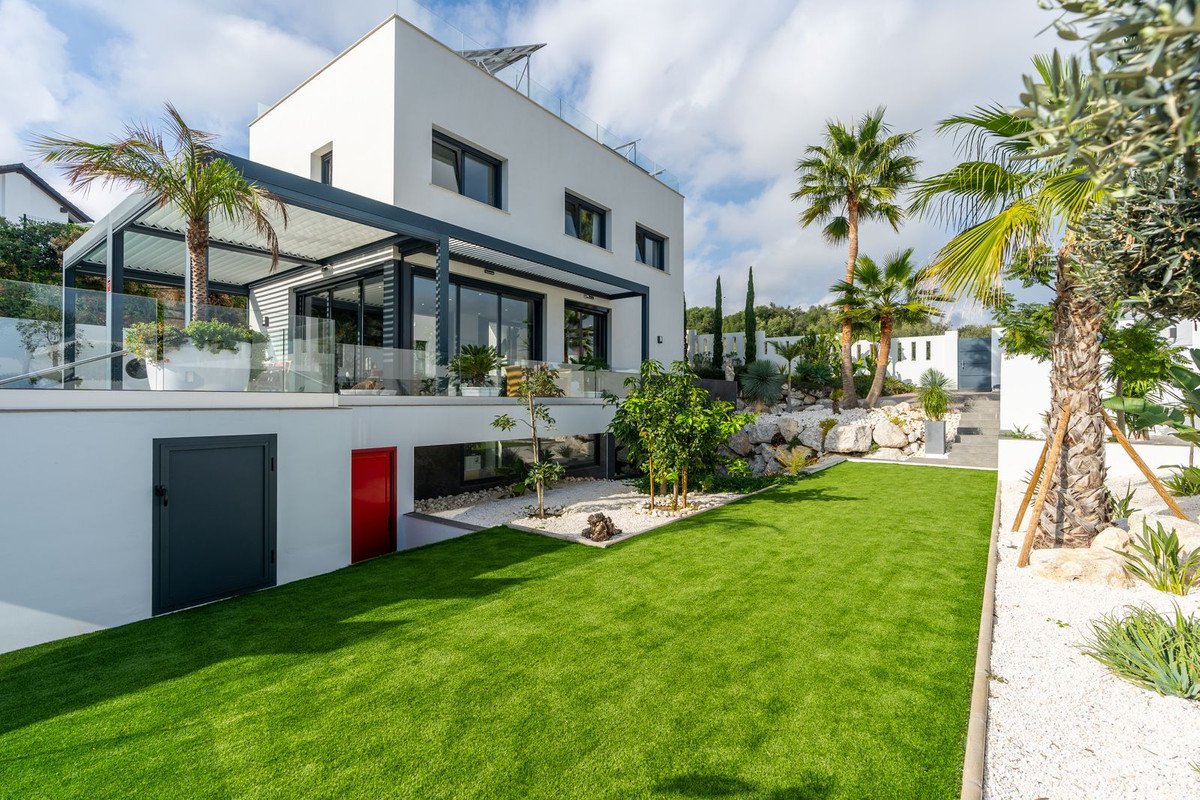 Se vende Villa - Chalet de 3 dormitorios en Costa Del Sol, Málaga, España