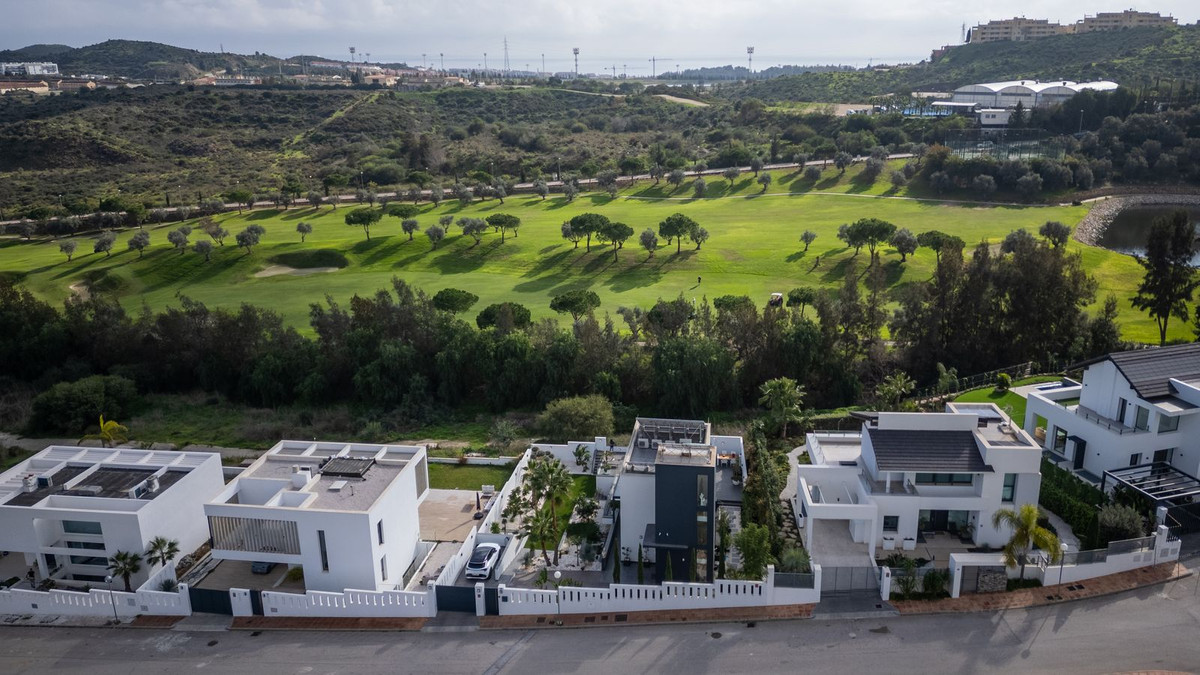 Se vende Villa - Chalet de 3 dormitorios en Costa Del Sol, Málaga, España