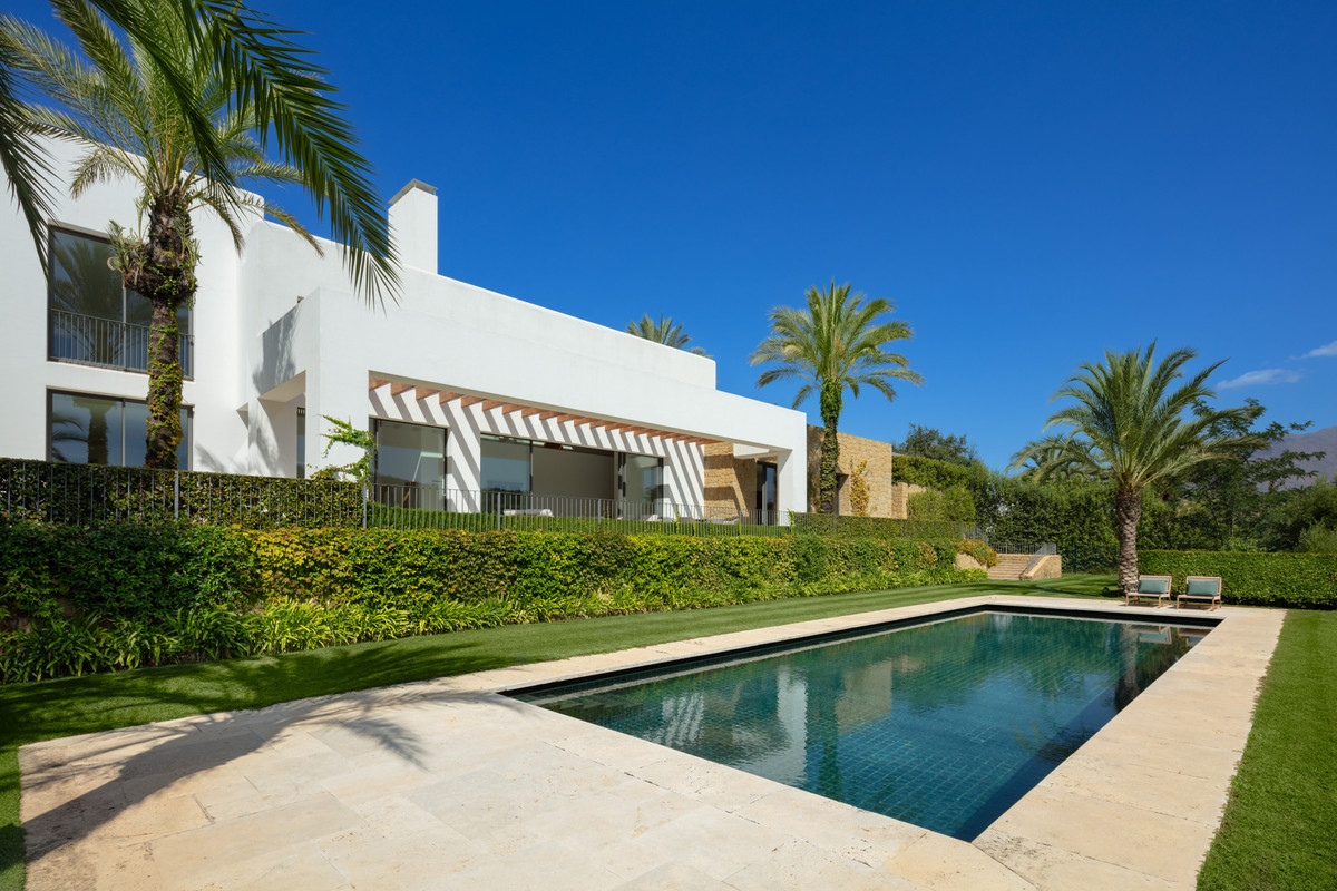 Se vende Villa - Chalet de 6 dormitorios en Costa Del Sol, Málaga, España