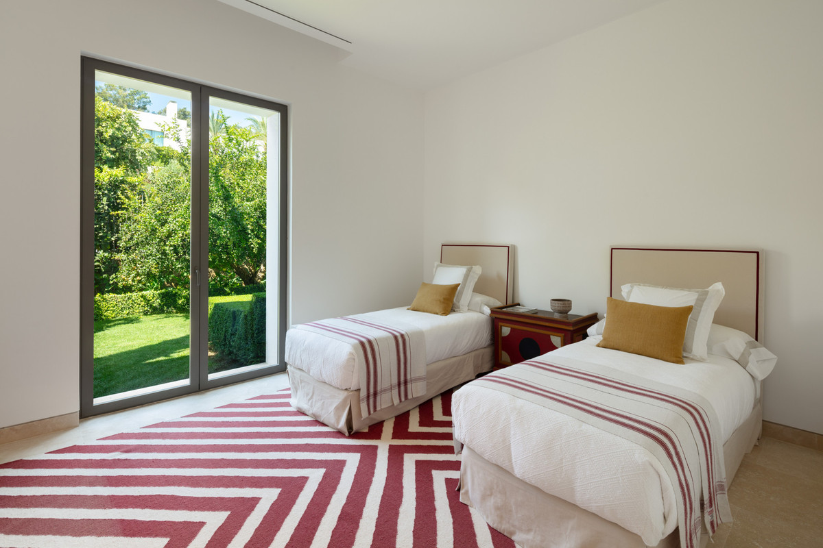 Se vende Villa - Chalet de 6 dormitorios en Costa Del Sol, Málaga, España