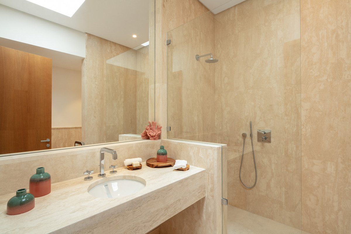 Se vende Villa - Chalet de 6 dormitorios en Costa Del Sol, Málaga, España