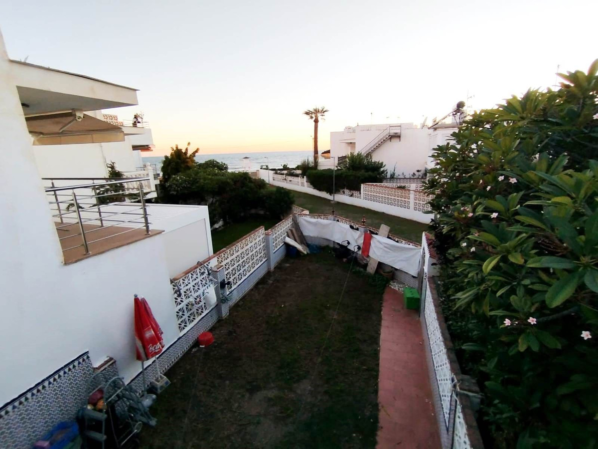 3 Bed Townhouse for sale in Rincón De La Victoria Costa Del Sol East, Málaga, Spain