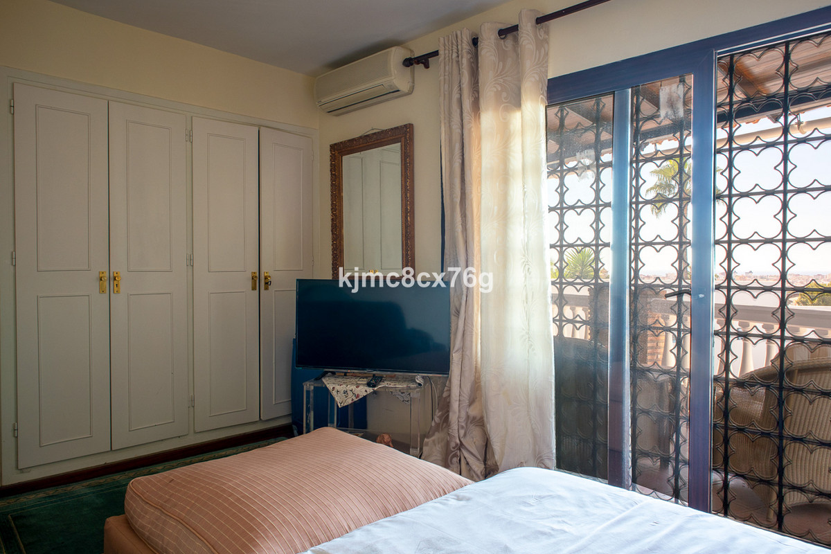 Se vende Villa - Chalet de 4 dormitorios en Costa Del Sol, Málaga, España