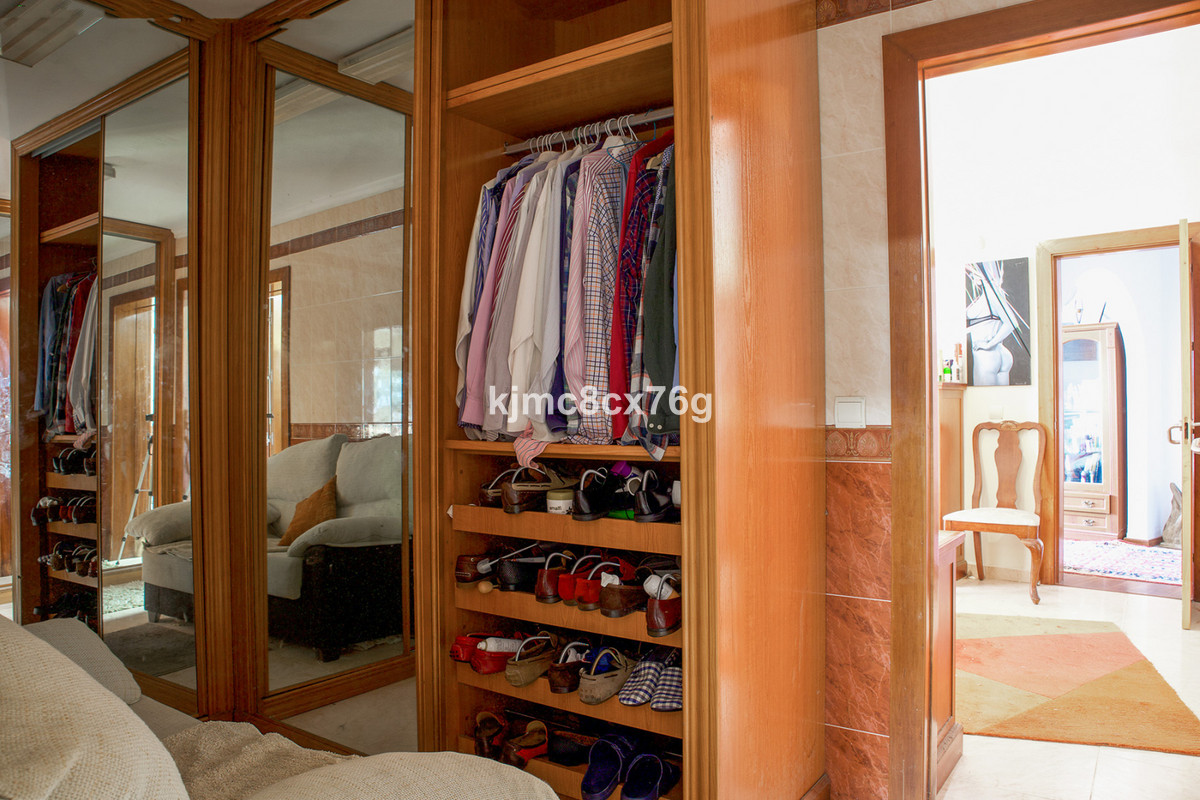 Se vende Villa - Chalet de 4 dormitorios en Costa Del Sol, Málaga, España