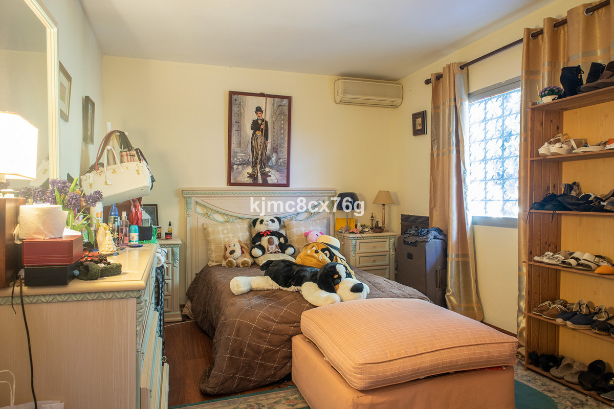 Se vende Villa - Chalet de 4 dormitorios en Costa Del Sol, Málaga, España