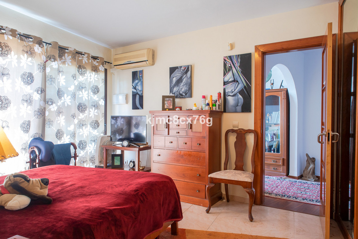 Se vende Villa - Chalet de 4 dormitorios en Costa Del Sol, Málaga, España