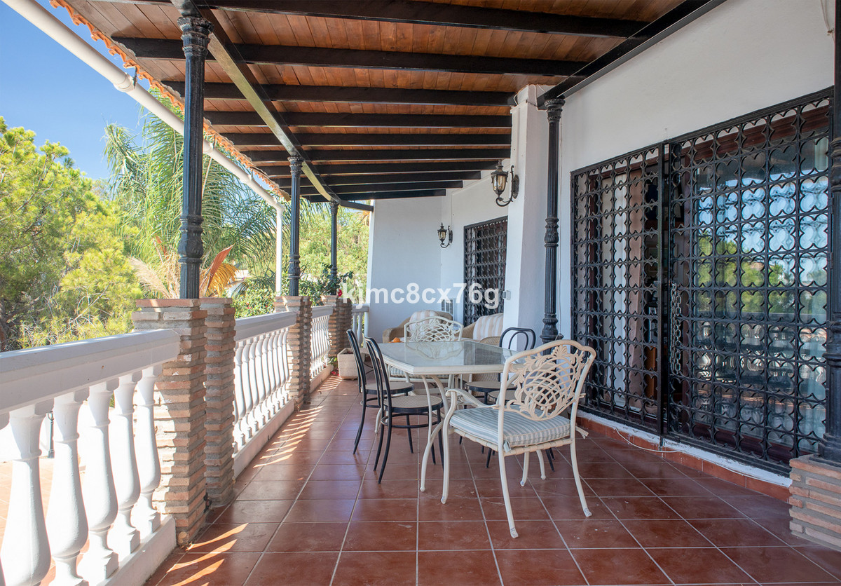 Se vende Villa - Chalet de 4 dormitorios en Costa Del Sol, Málaga, España