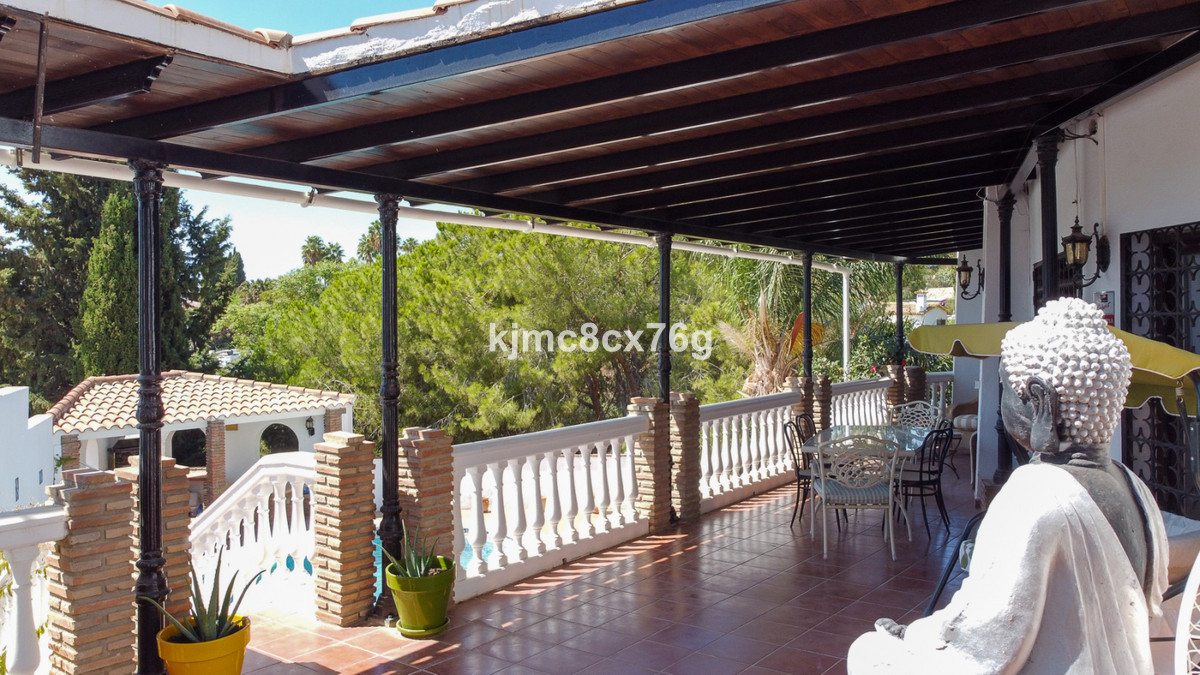 Se vende Villa - Chalet de 4 dormitorios en Costa Del Sol, Málaga, España