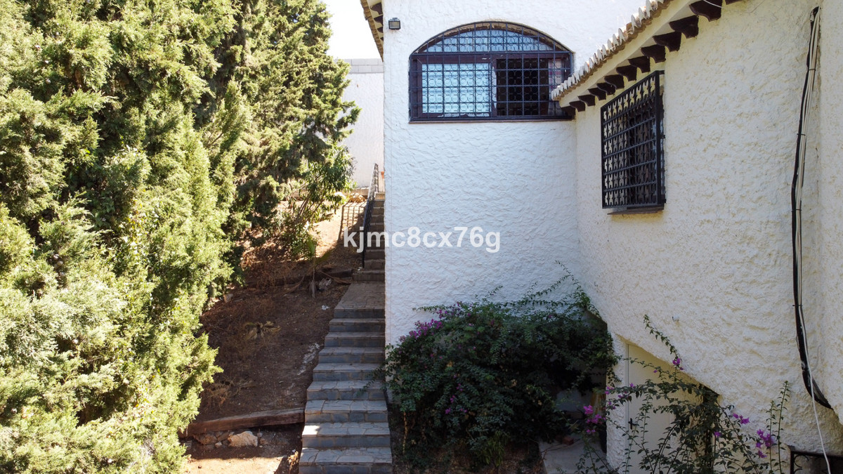 Se vende Villa - Chalet de 4 dormitorios en Costa Del Sol, Málaga, España