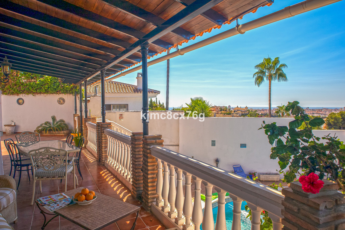 Se vende Villa - Chalet de 4 dormitorios en Costa Del Sol, Málaga, España