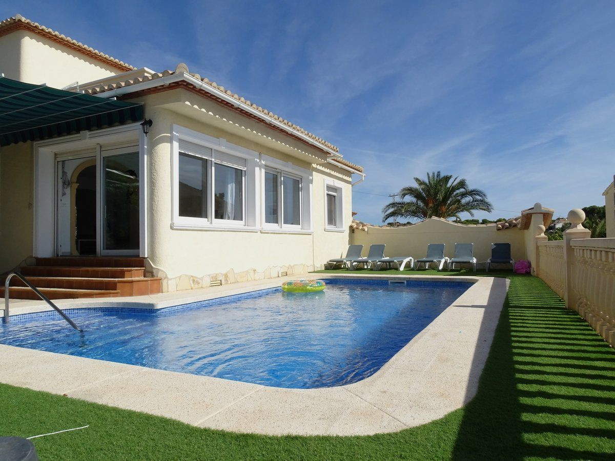 Se vende Villa - Chalet de 3 dormitorios en Costa Blanca, Alicante, España