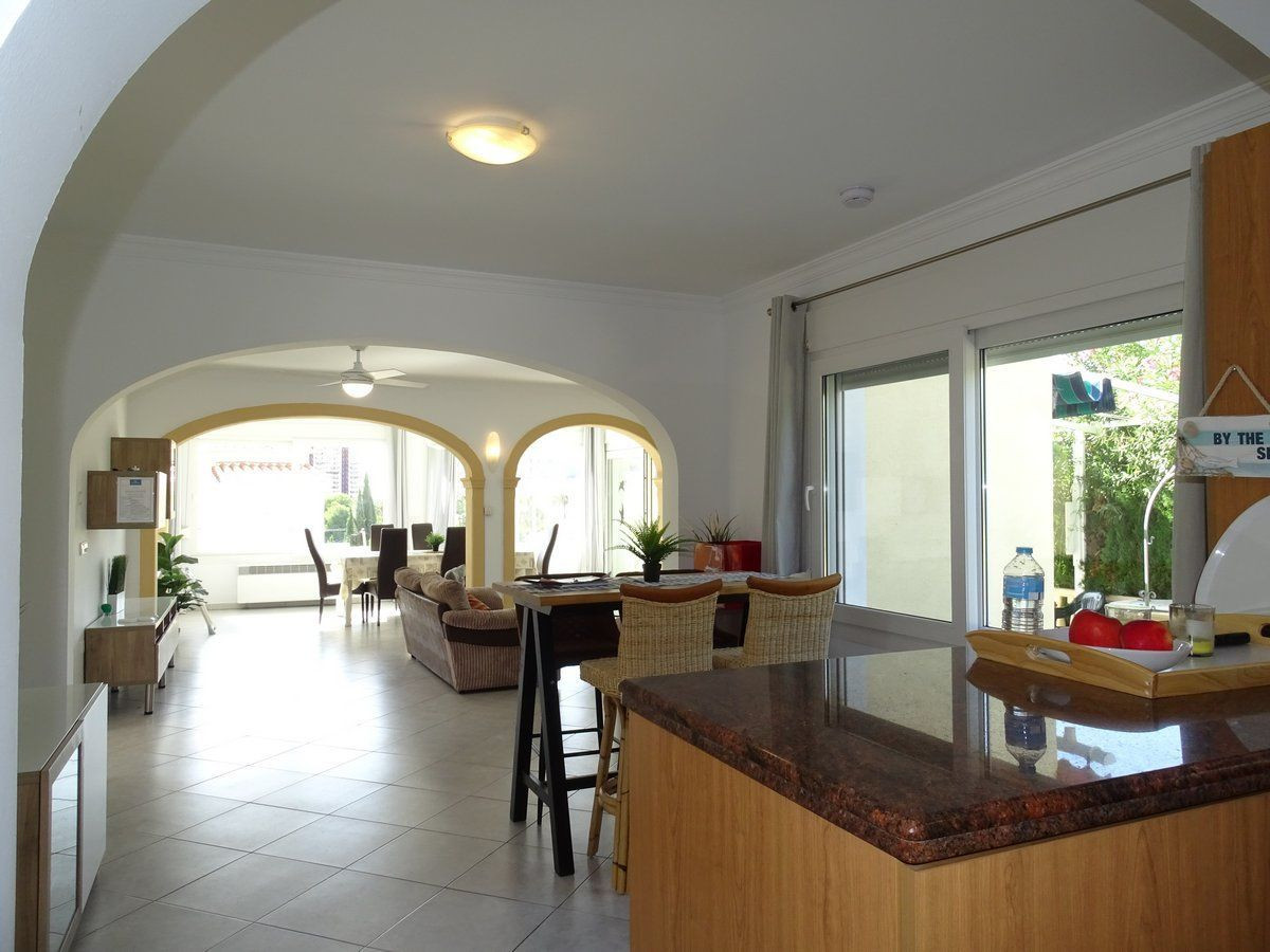 Se vende Villa - Chalet de 3 dormitorios en Costa Blanca, Alicante, España