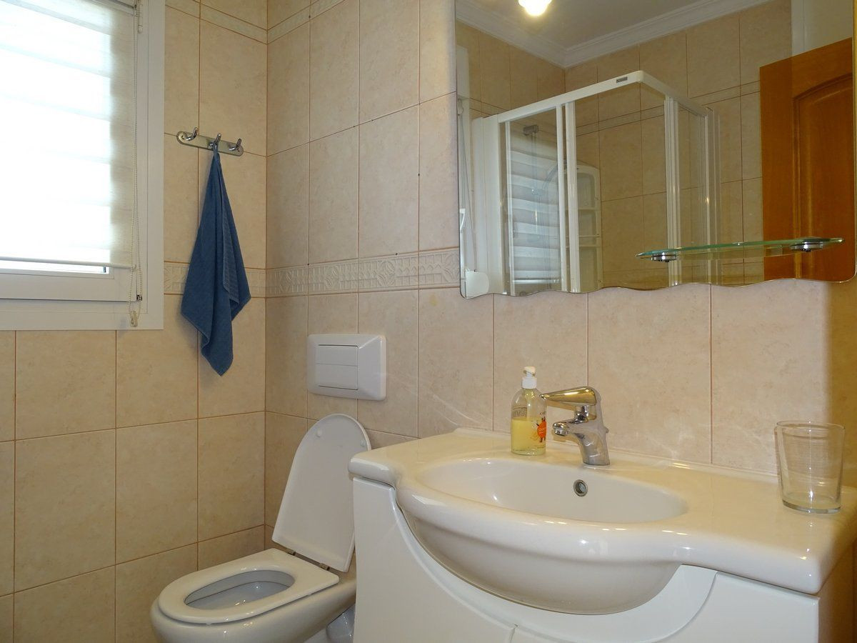 Se vende Villa - Chalet de 3 dormitorios en Costa Blanca, Alicante, España