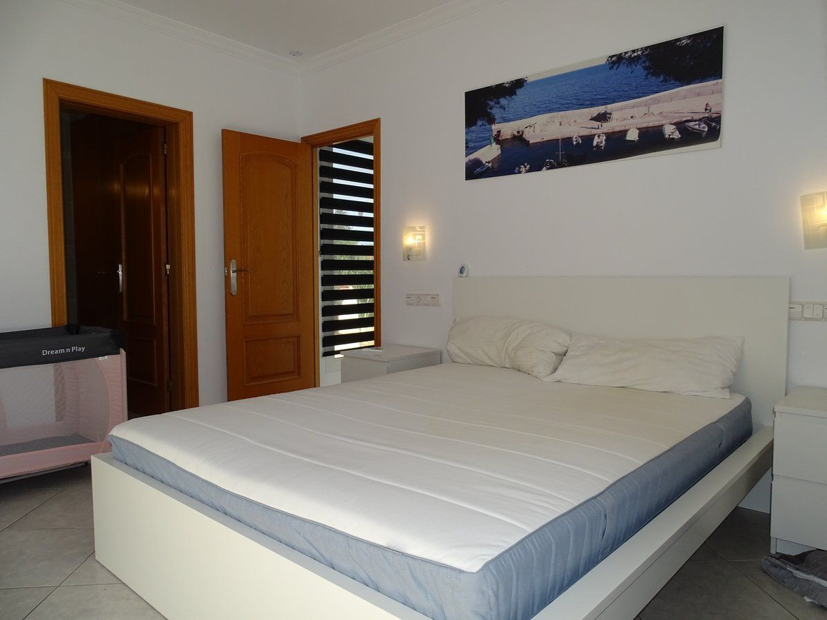 Se vende Villa - Chalet de 3 dormitorios en Costa Blanca, Alicante, España