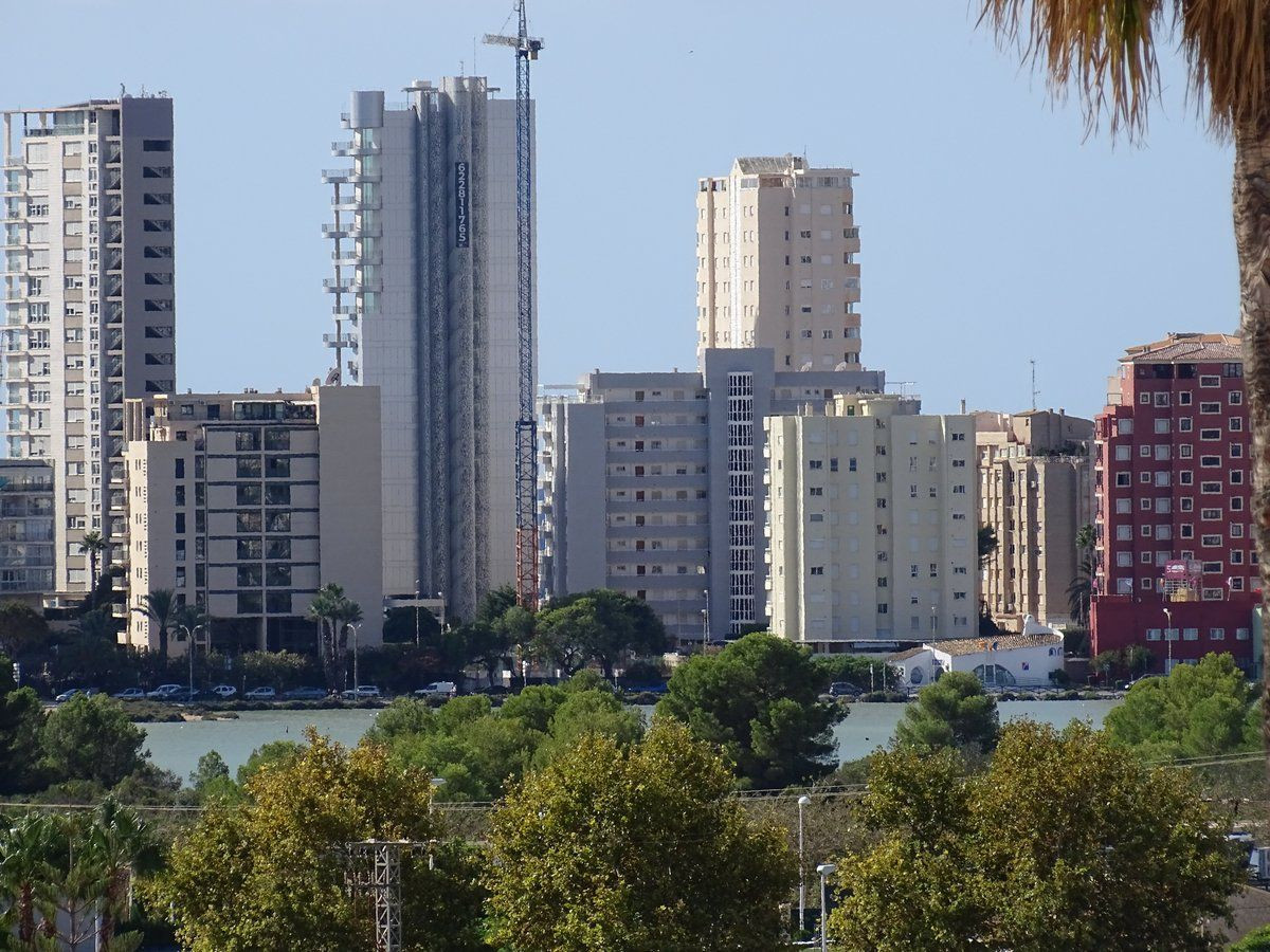 Se vende Villa - Chalet de 3 dormitorios en Costa Blanca, Alicante, España