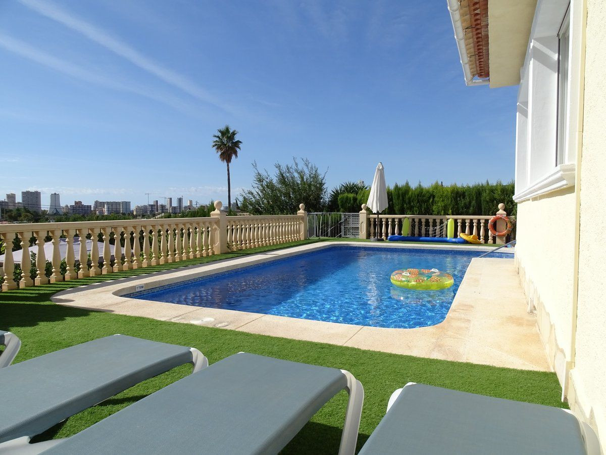 Se vende Villa - Chalet de 3 dormitorios en Costa Blanca, Alicante, España