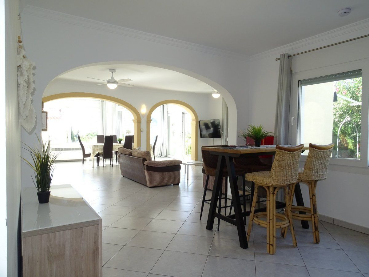 Se vende Villa - Chalet de 3 dormitorios en Costa Blanca, Alicante, España