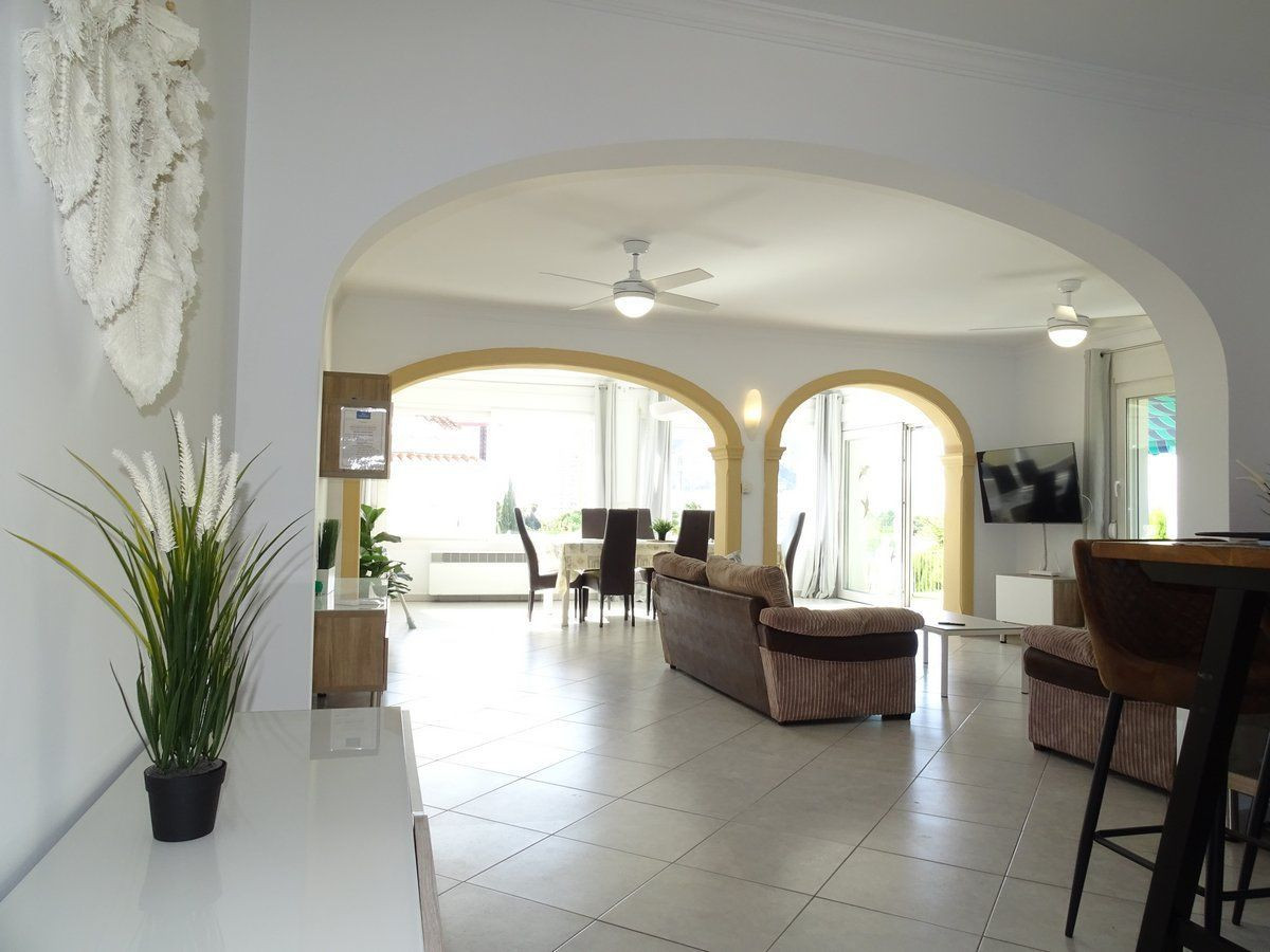 Se vende Villa - Chalet de 3 dormitorios en Costa Blanca, Alicante, España