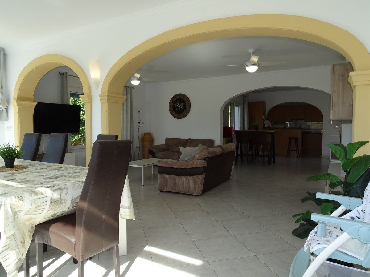 Se vende Villa - Chalet de 3 dormitorios en Costa Blanca, Alicante, España
