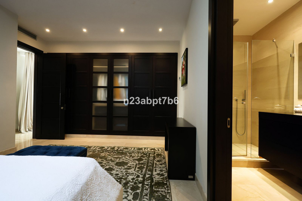 Se vende Villa - Chalet de 4 dormitorios en Costa Del Sol, Málaga, España