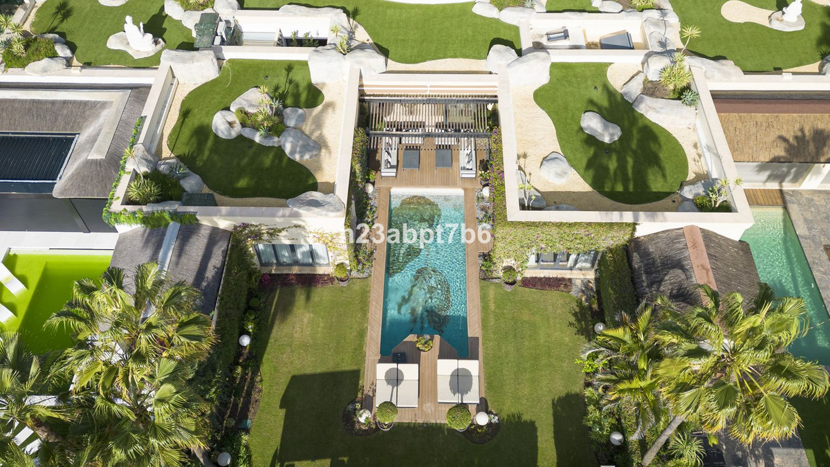 Se vende Villa - Chalet de 4 dormitorios en Costa Del Sol, Málaga, España