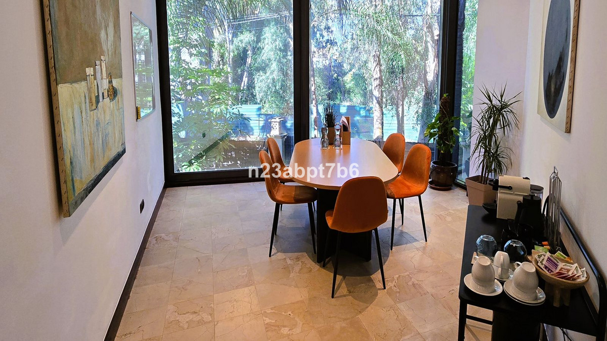 Se vende Villa - Chalet de 4 dormitorios en Costa Del Sol, Málaga, España