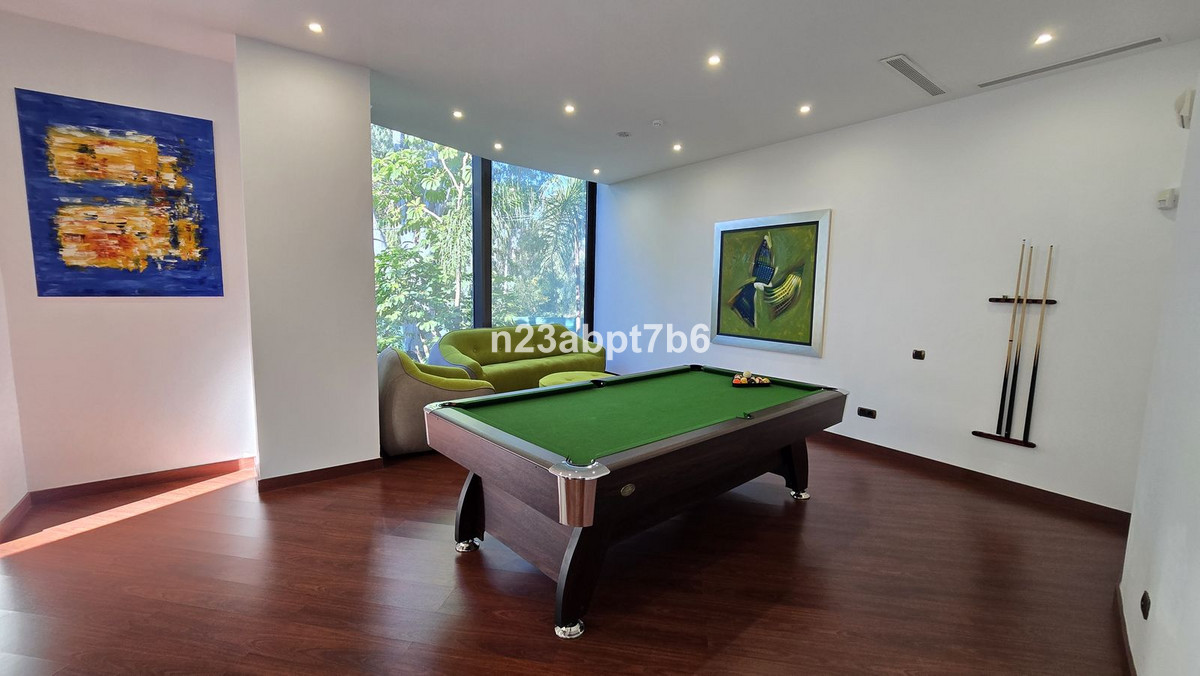 Se vende Villa - Chalet de 4 dormitorios en Costa Del Sol, Málaga, España