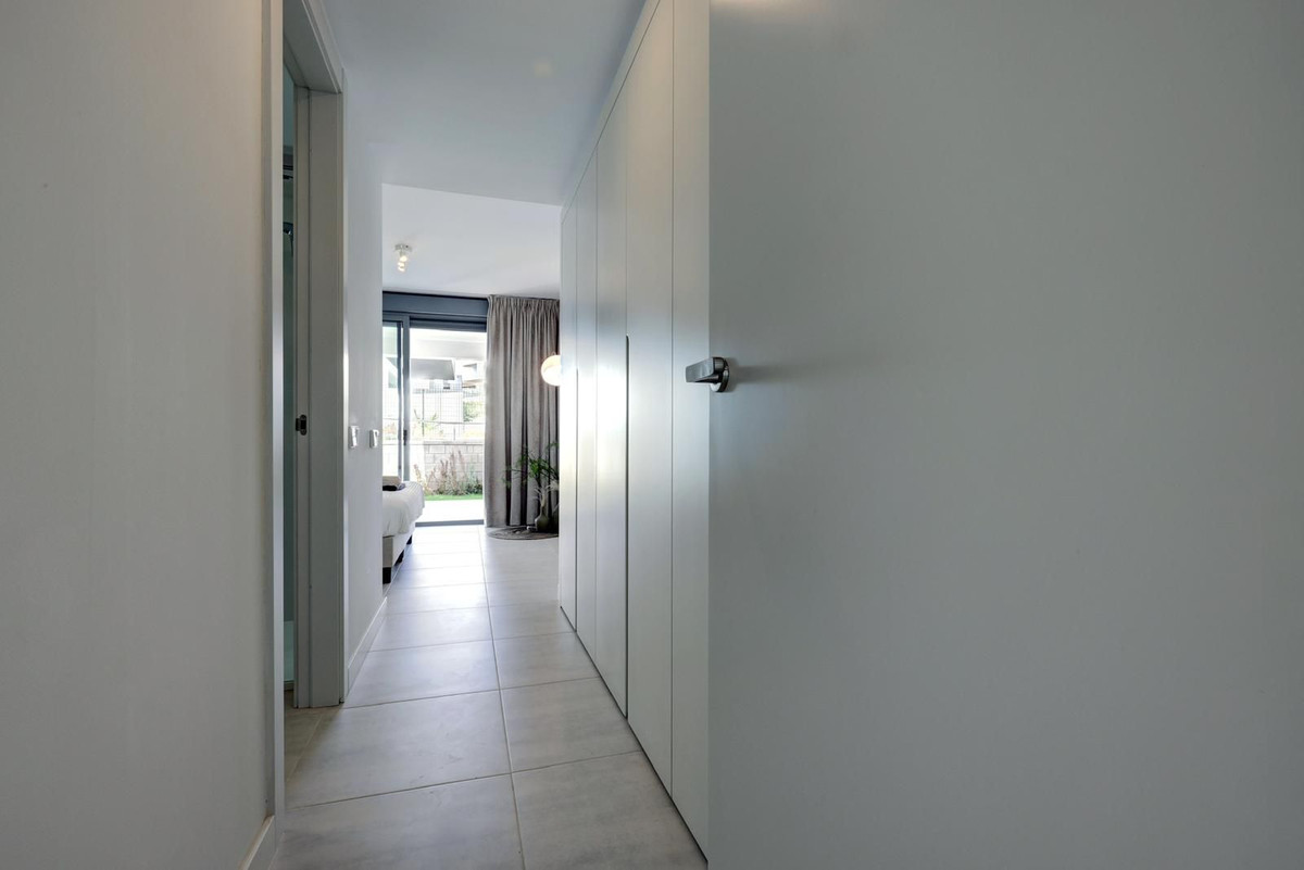 Se vende Apartamento Planta Baja de 2 dormitorios en Costa Del Sol, Málaga, España