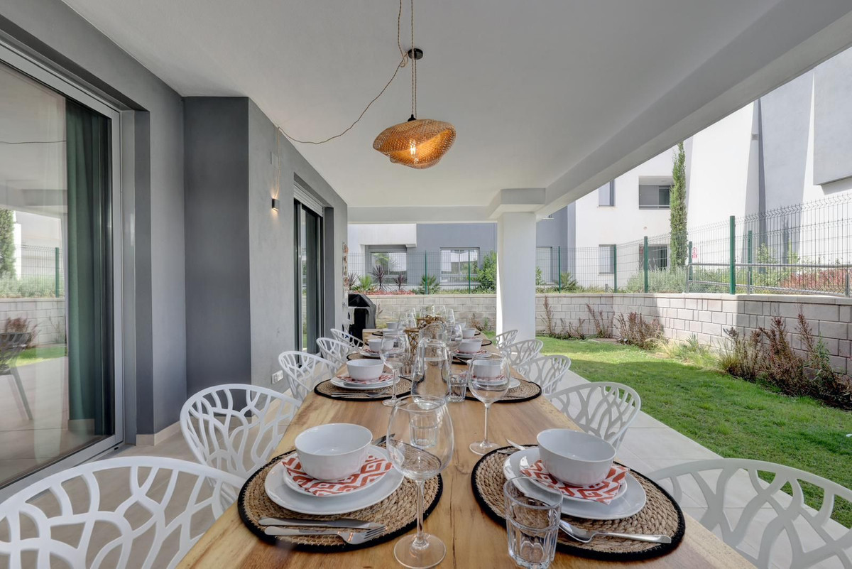 Se vende Apartamento Planta Baja de 2 dormitorios en Costa Del Sol, Málaga, España