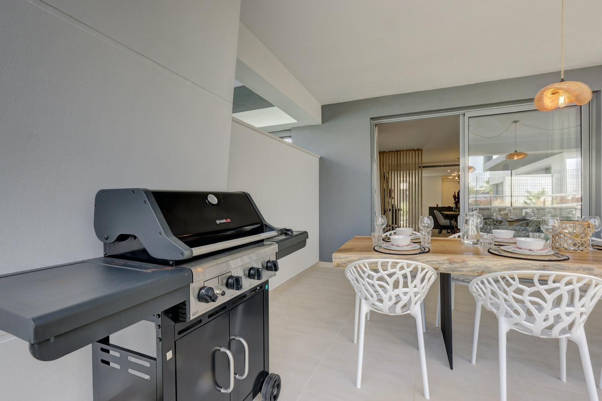 Se vende Apartamento Planta Baja de 2 dormitorios en Costa Del Sol, Málaga, España